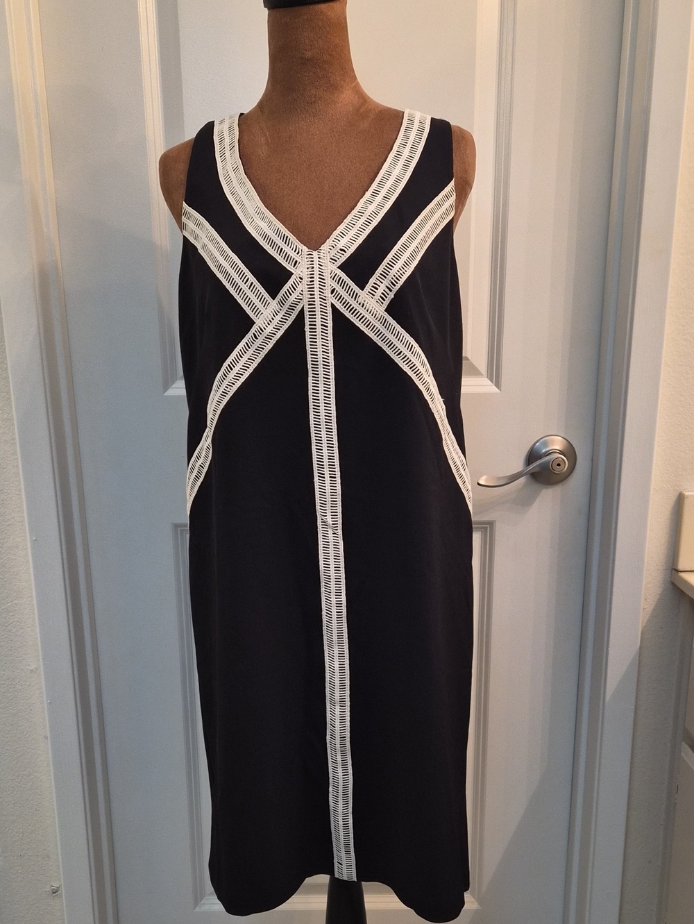 Maggy London Black Midi Dress with White Trim.Size 6